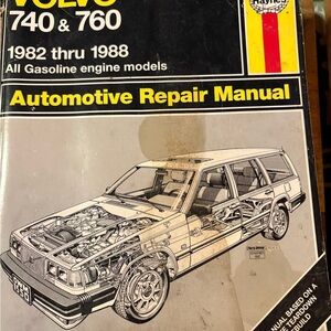 Volvo Automotive Repair Manual - Black and Yellow